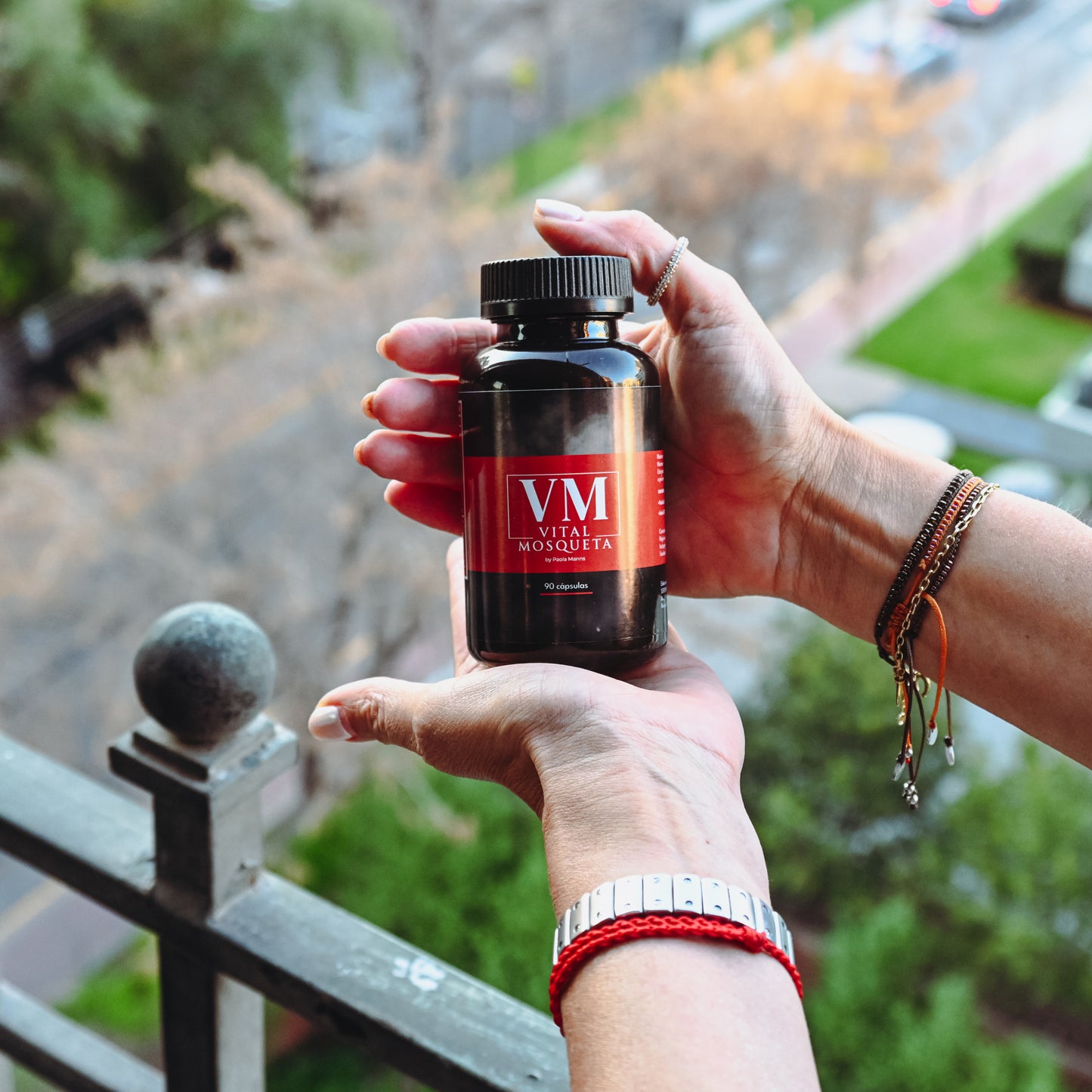 Cápsulas de rosa mosqueta para humanos 147 grs. | Para salud articular | VitalMosqueta 🌹